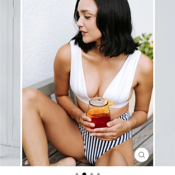 Londre Bikini white. 2 pieces. Size Small. - Picture 2 of 7